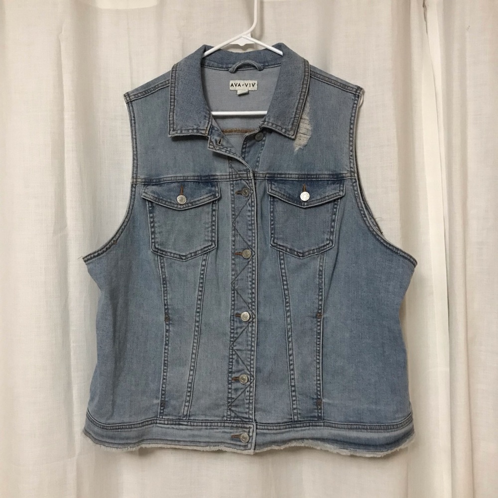 Ava & Viv 2X Distressed Denim Vest
